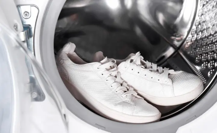 How to Clean Sneakers in the Washing Machine